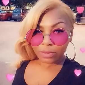 Meet your Posher, Cortney